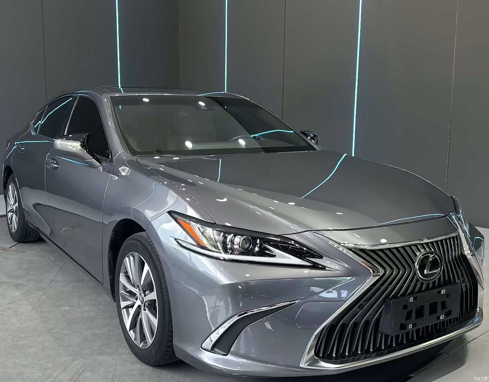 Lexus ES, 2021 3