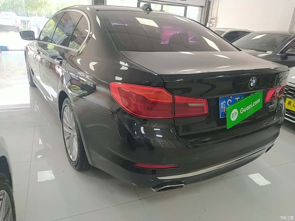 BMW 5 Series, 2018 все фото
