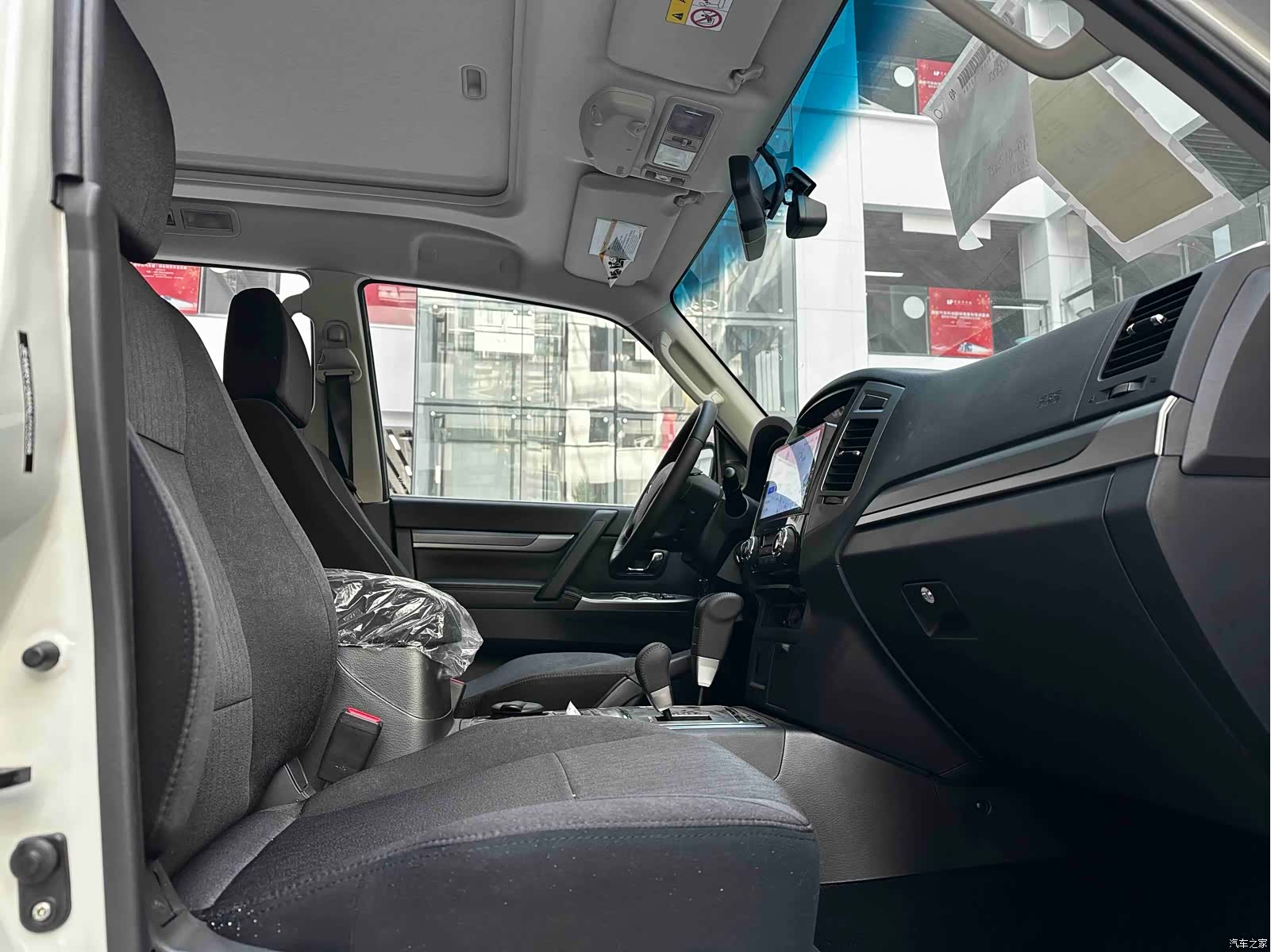 Mitsubishi Pajero, 2020 17