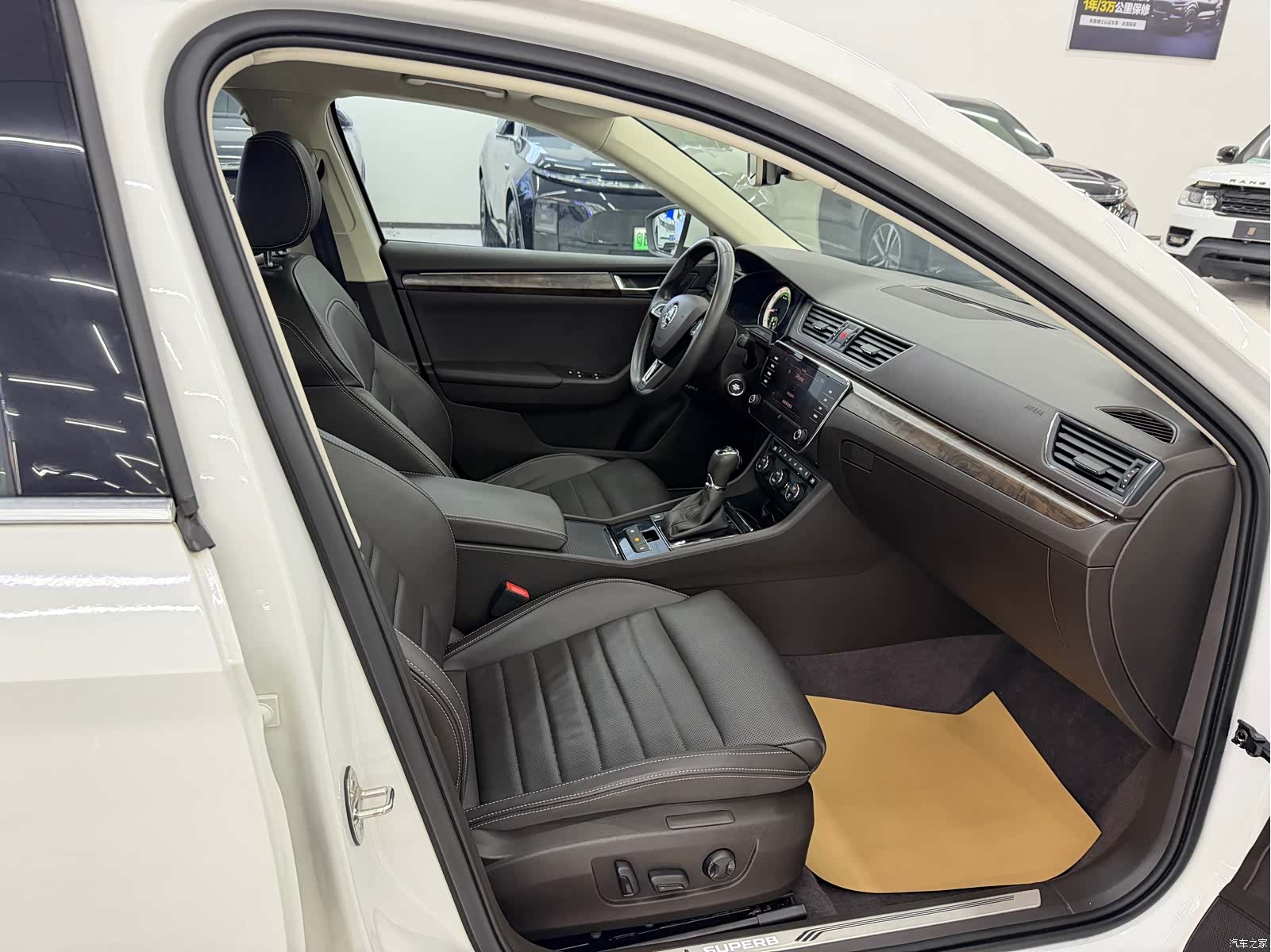 Skoda Superb, 2019 8