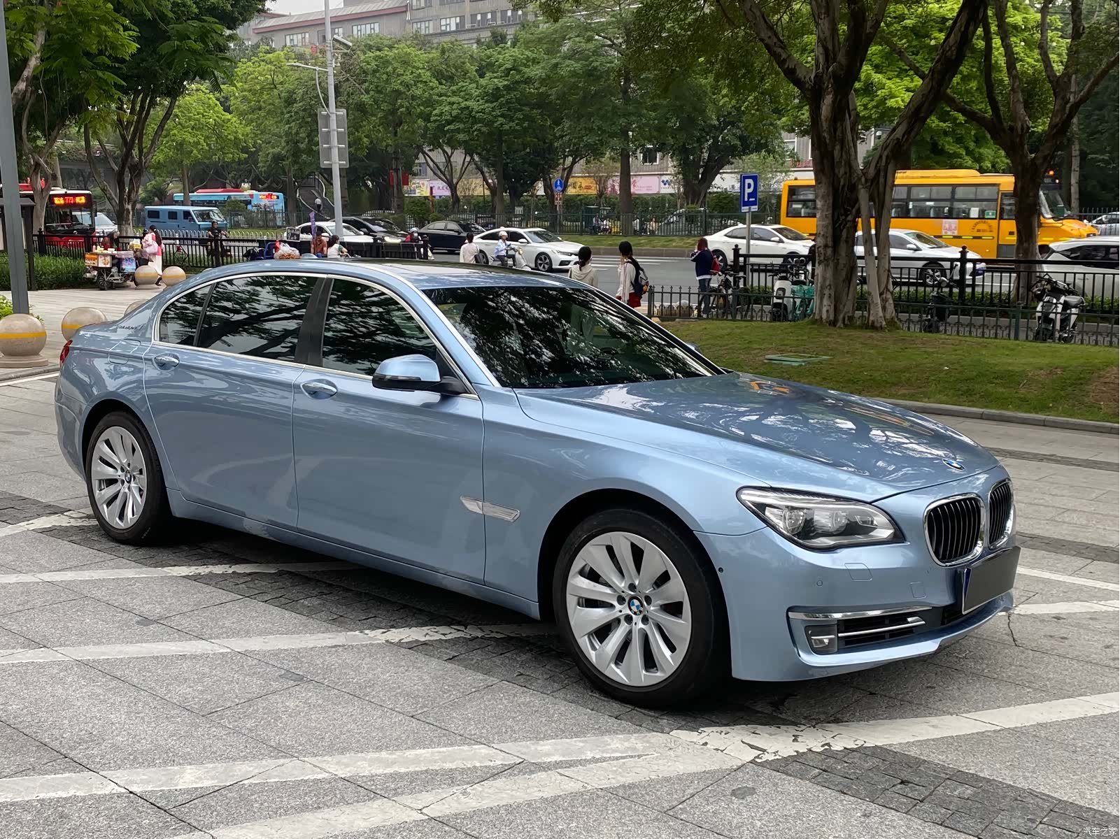 BMW 7 Series, 2013 3