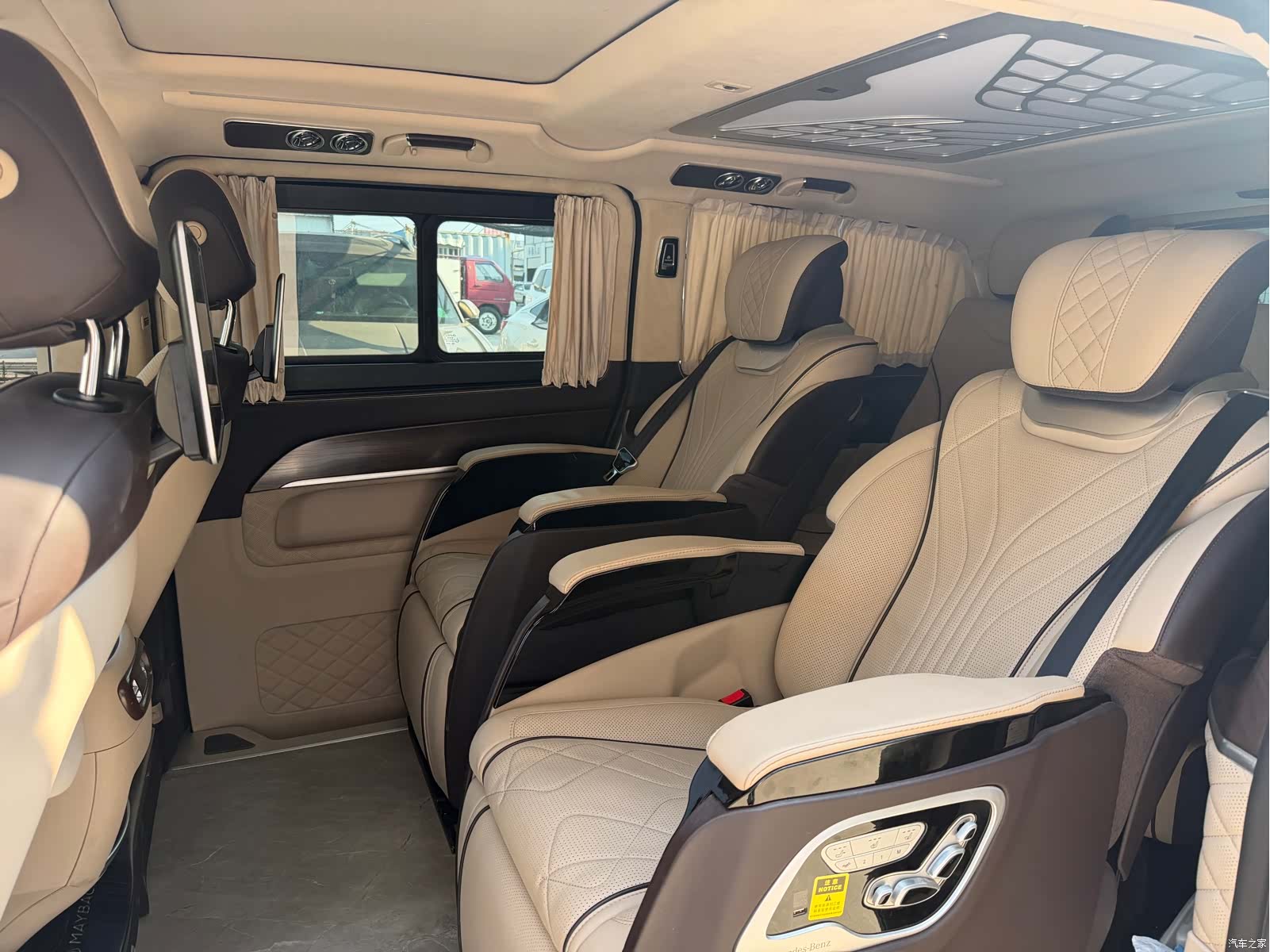 Mercedes-Benz V-Class, 2020 8