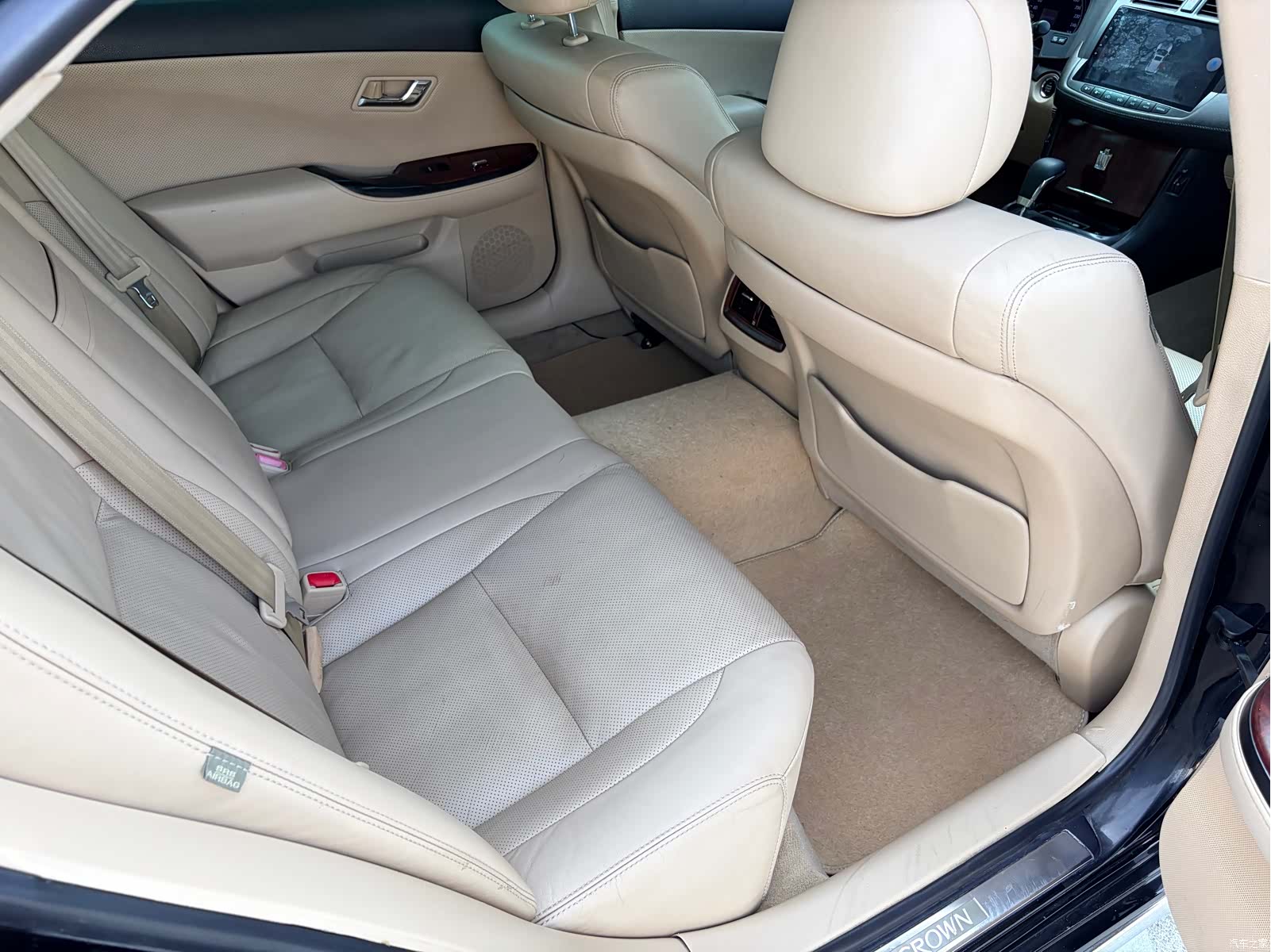 Toyota Crown, 2010 17