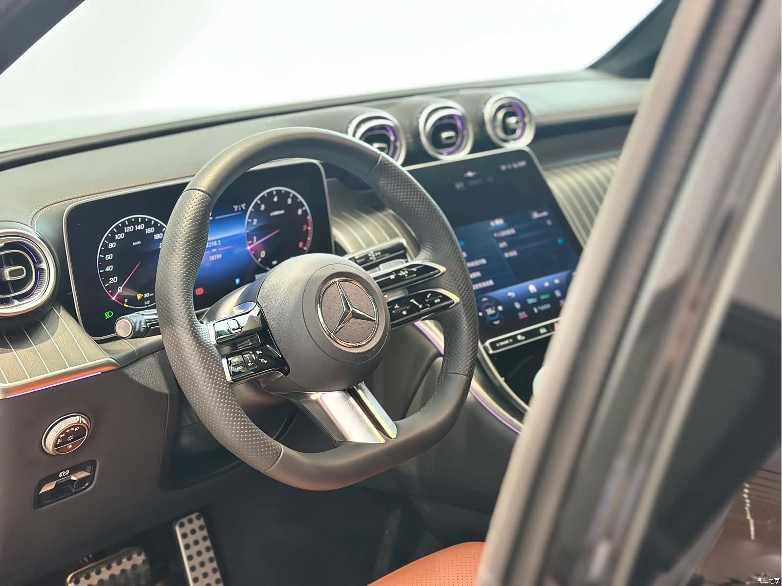 Mercedes-Benz GLC, 2024 9