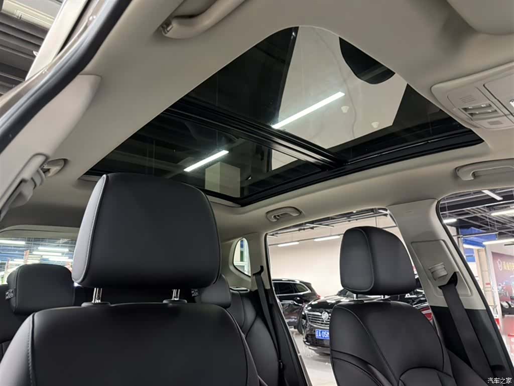 Buick Envision Plus, 2018 2