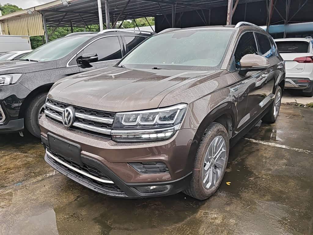 Volkswagen Tharu