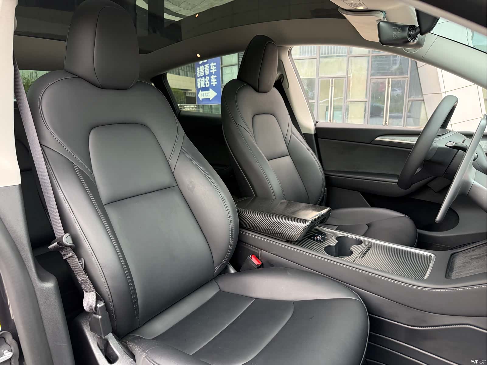 Tesla Model Y, 2024 9