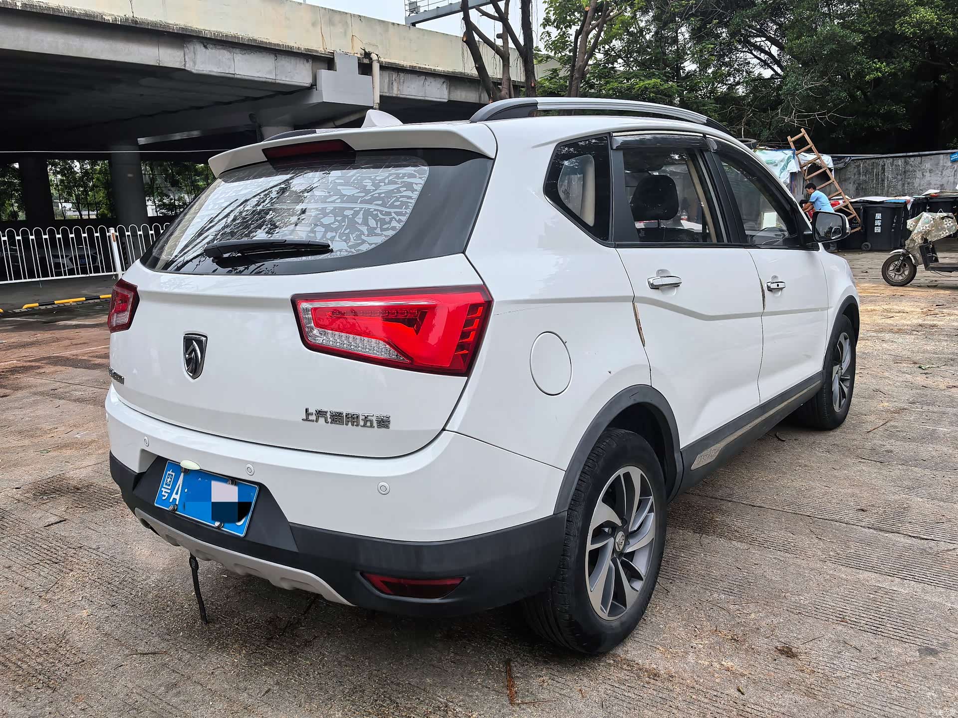Wuling 560, 2015 6