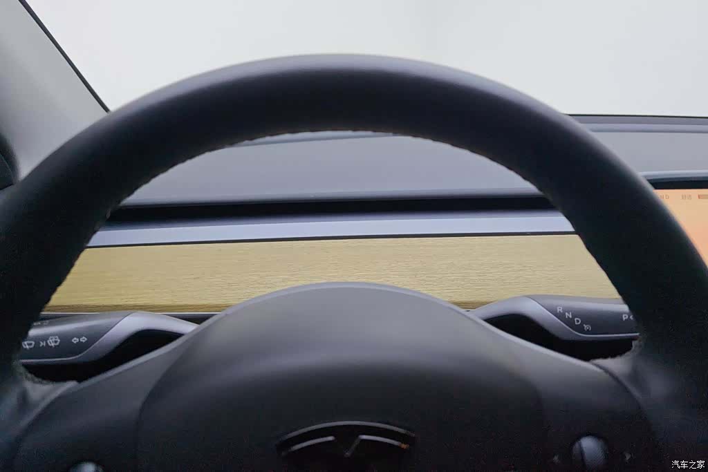 Tesla Model Y, 2023 14