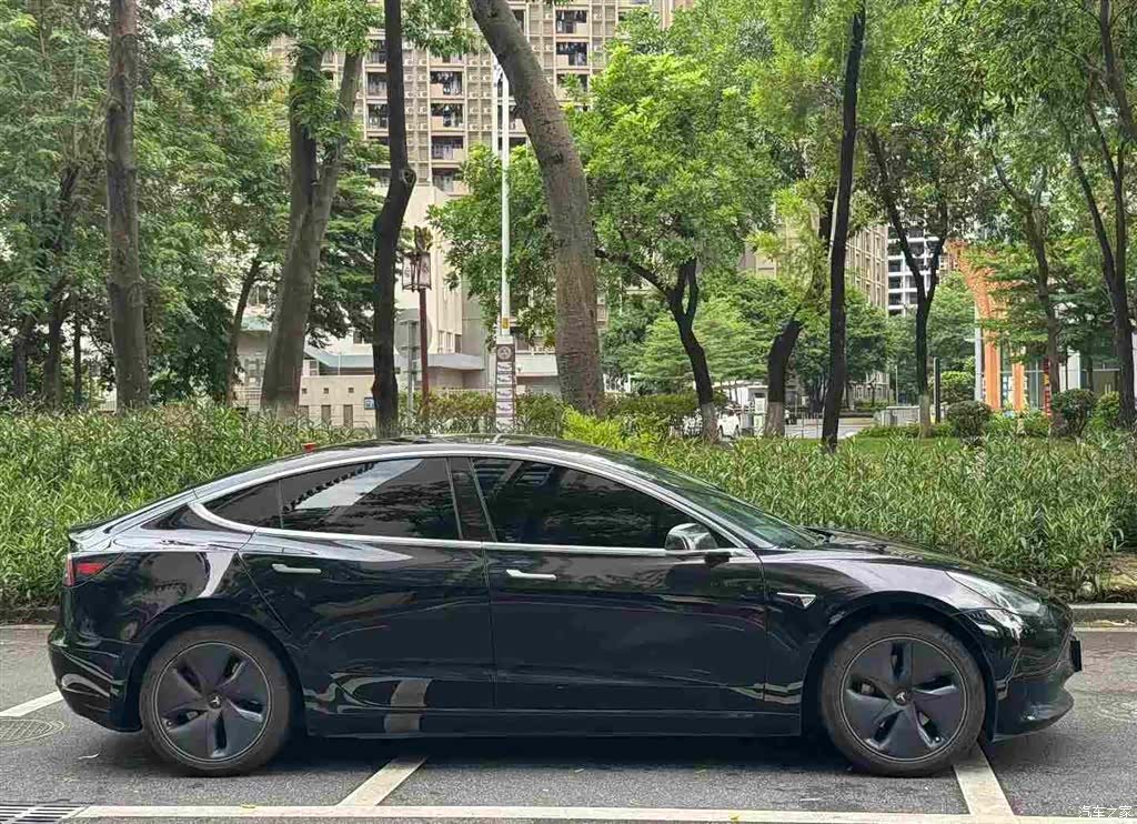 Tesla Model 3, 2020 4