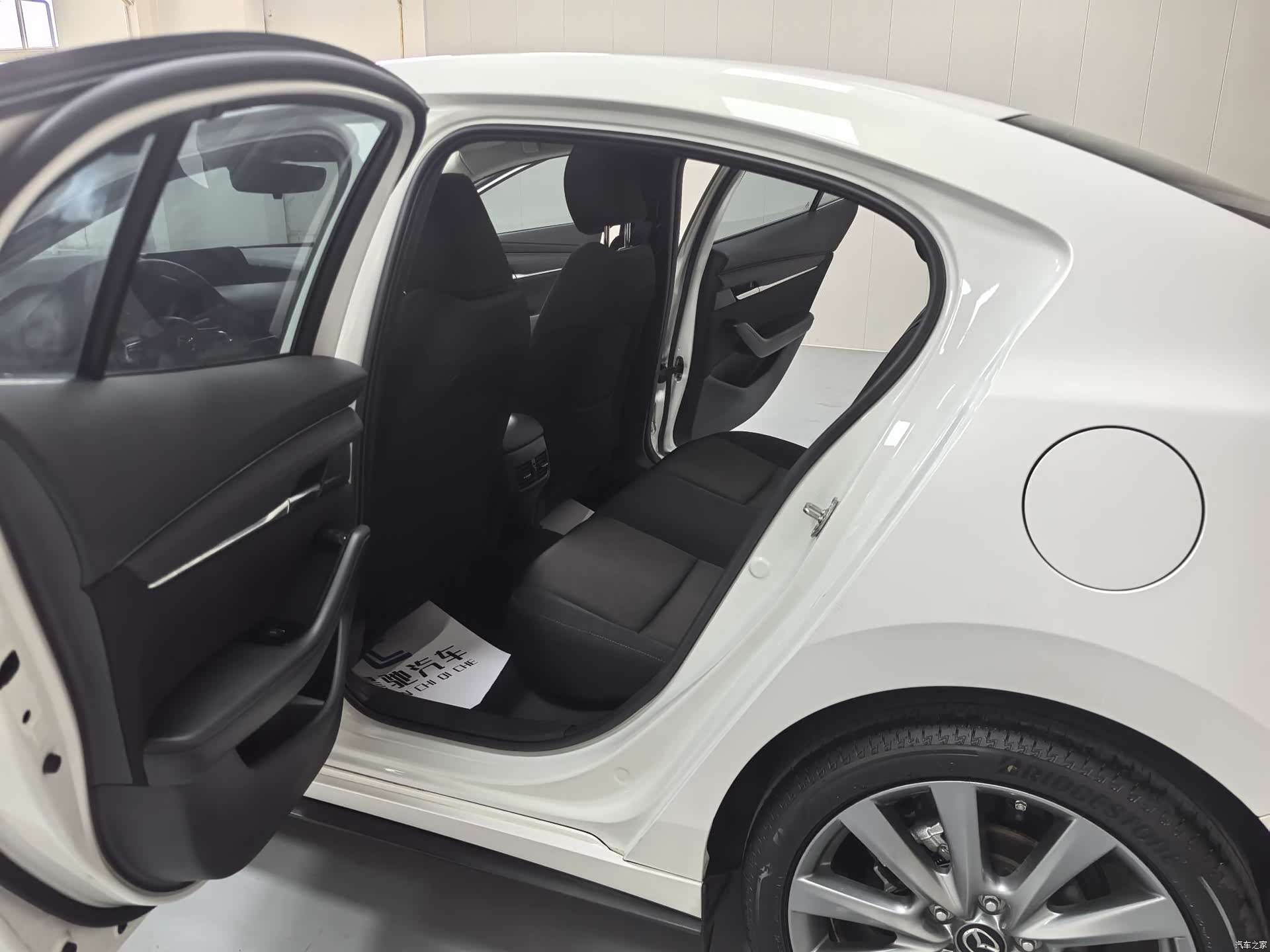 Mazda Mazda3, 2026 11