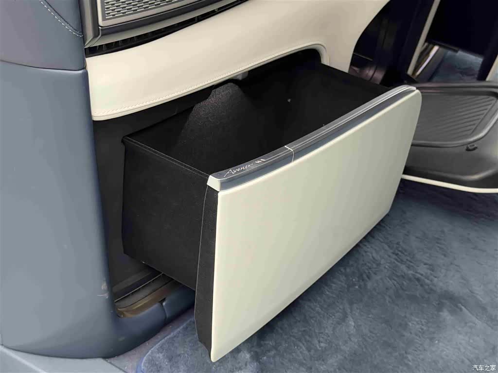 Buick Century, 2023 16