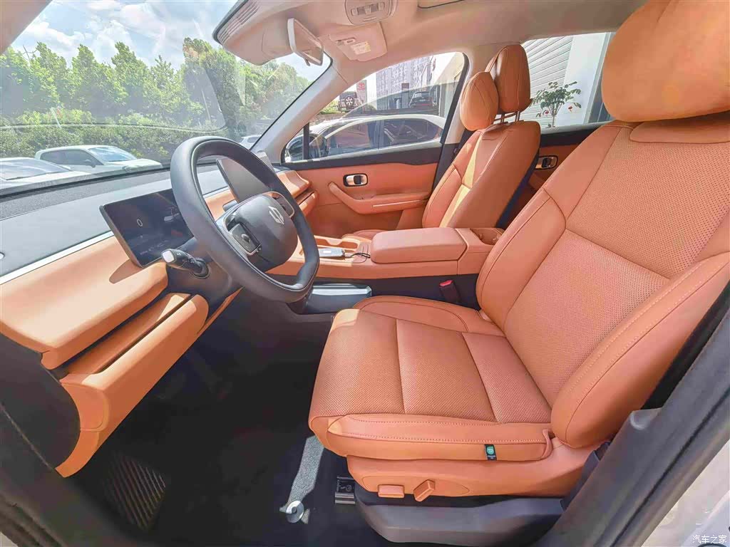 Leapmotor C10, 2025 11