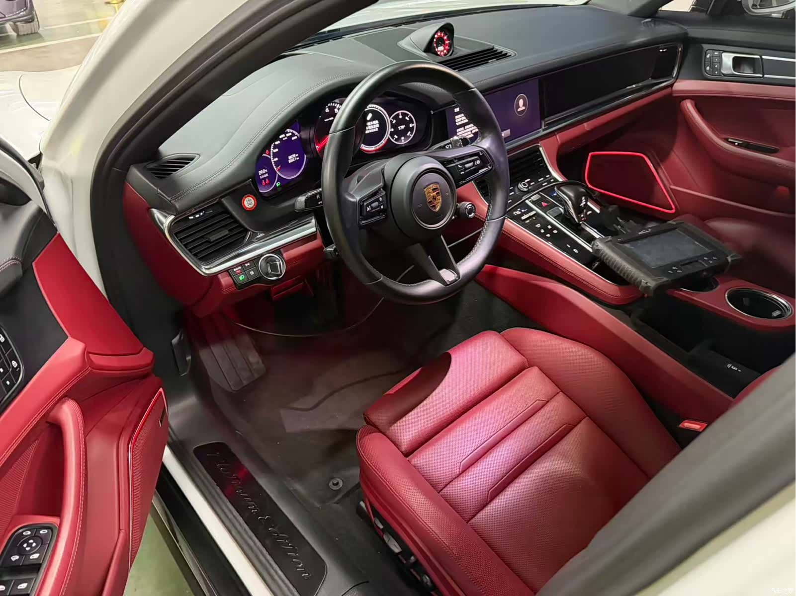 Porsche Panamera, 2022 все фото