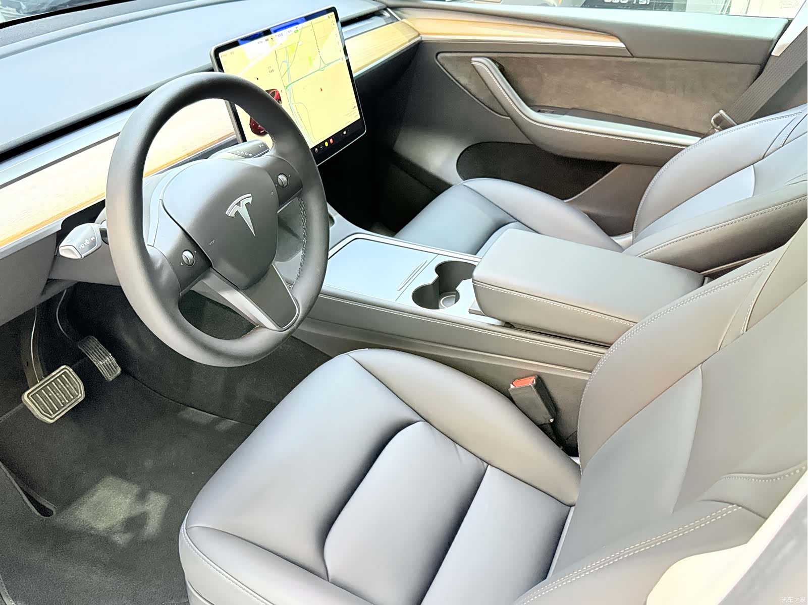 Tesla Model Y, 2022 6