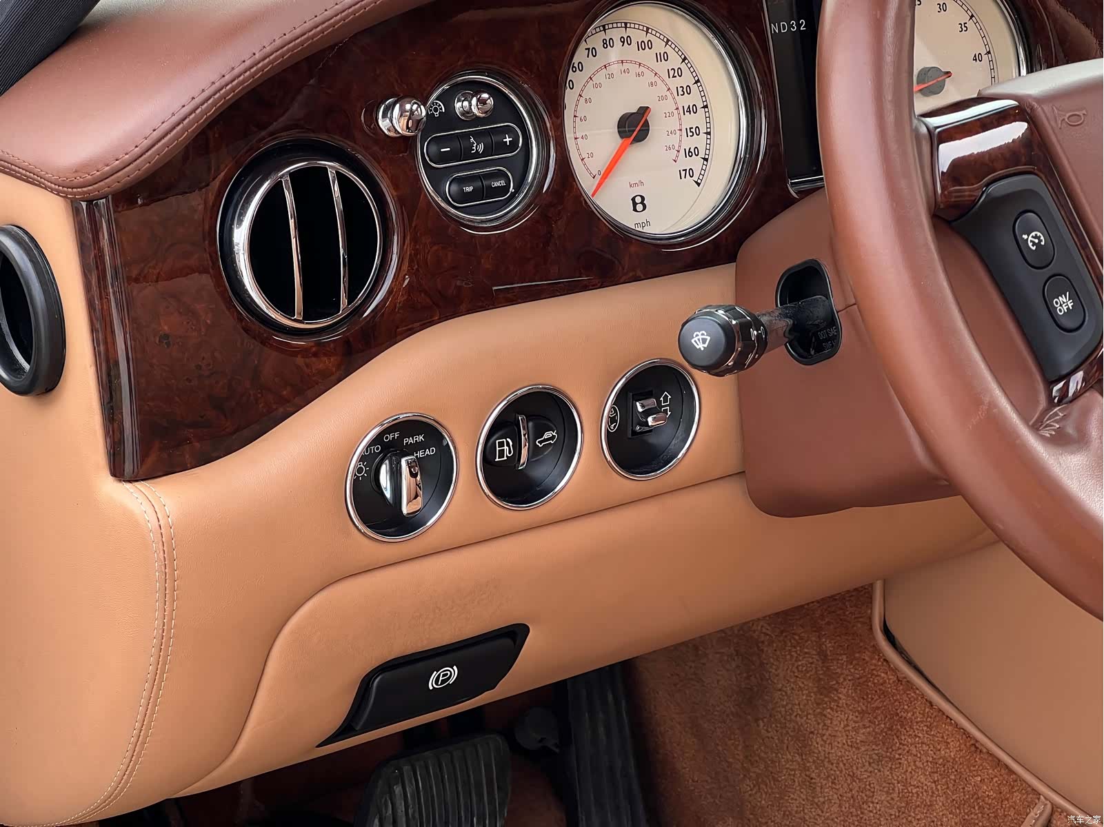 Bentley R, 2006 27
