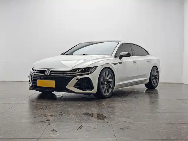 Volkswagen CC 2024 — купить из Китая под заказ