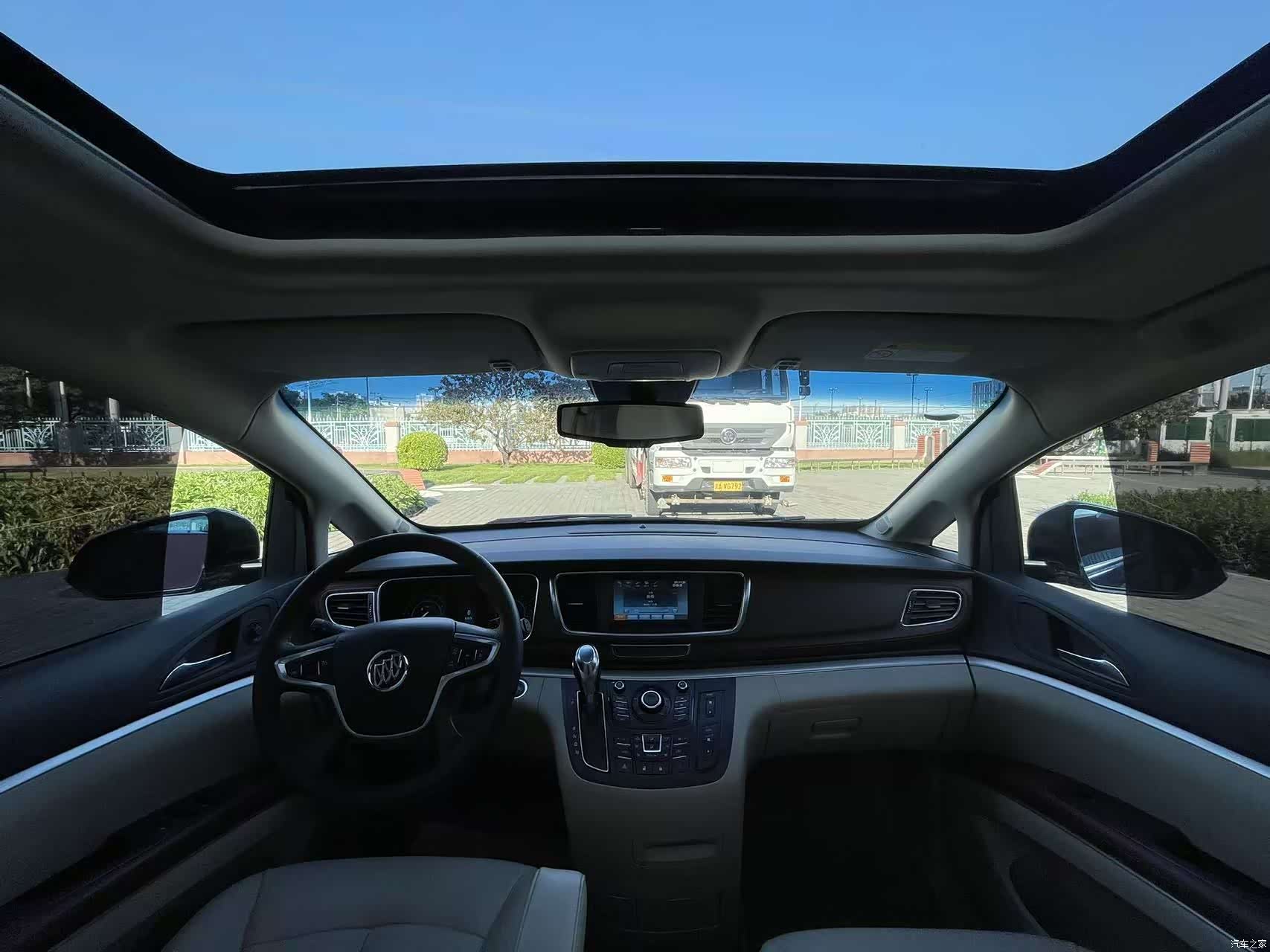 Buick GL8, 2015 16