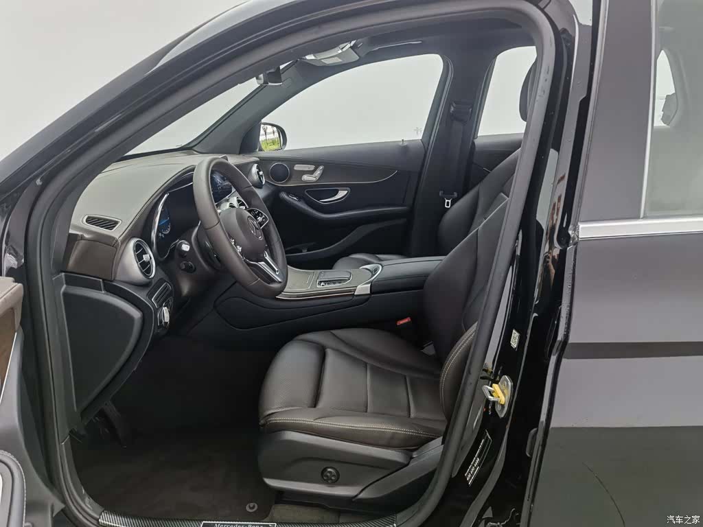 Mercedes-Benz GLC, 2023 10