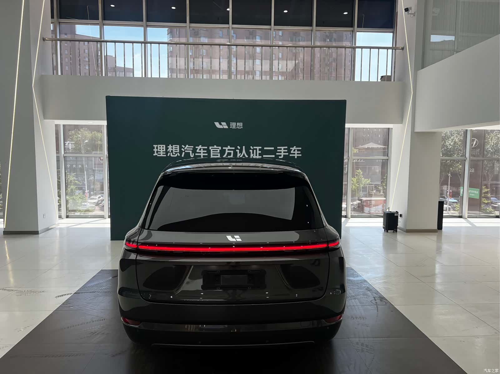 Li Auto L9, 2023 10