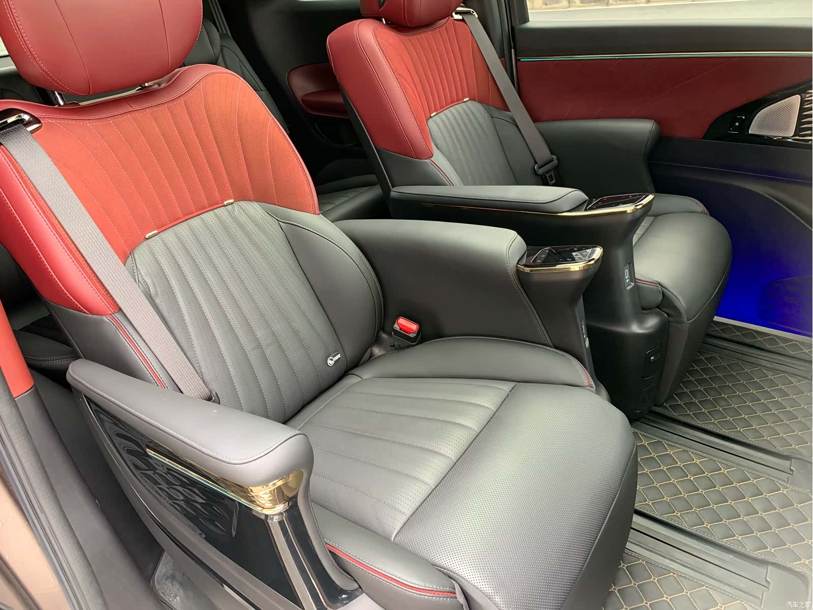 Trumpchi M8, 2023 28