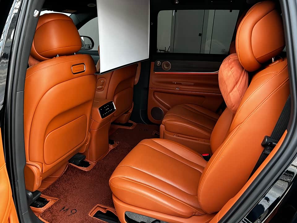 AITO Ask the world M9