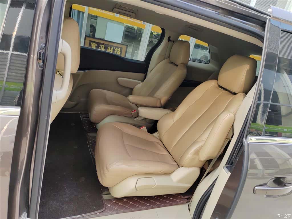 Buick GL8, 2018 3