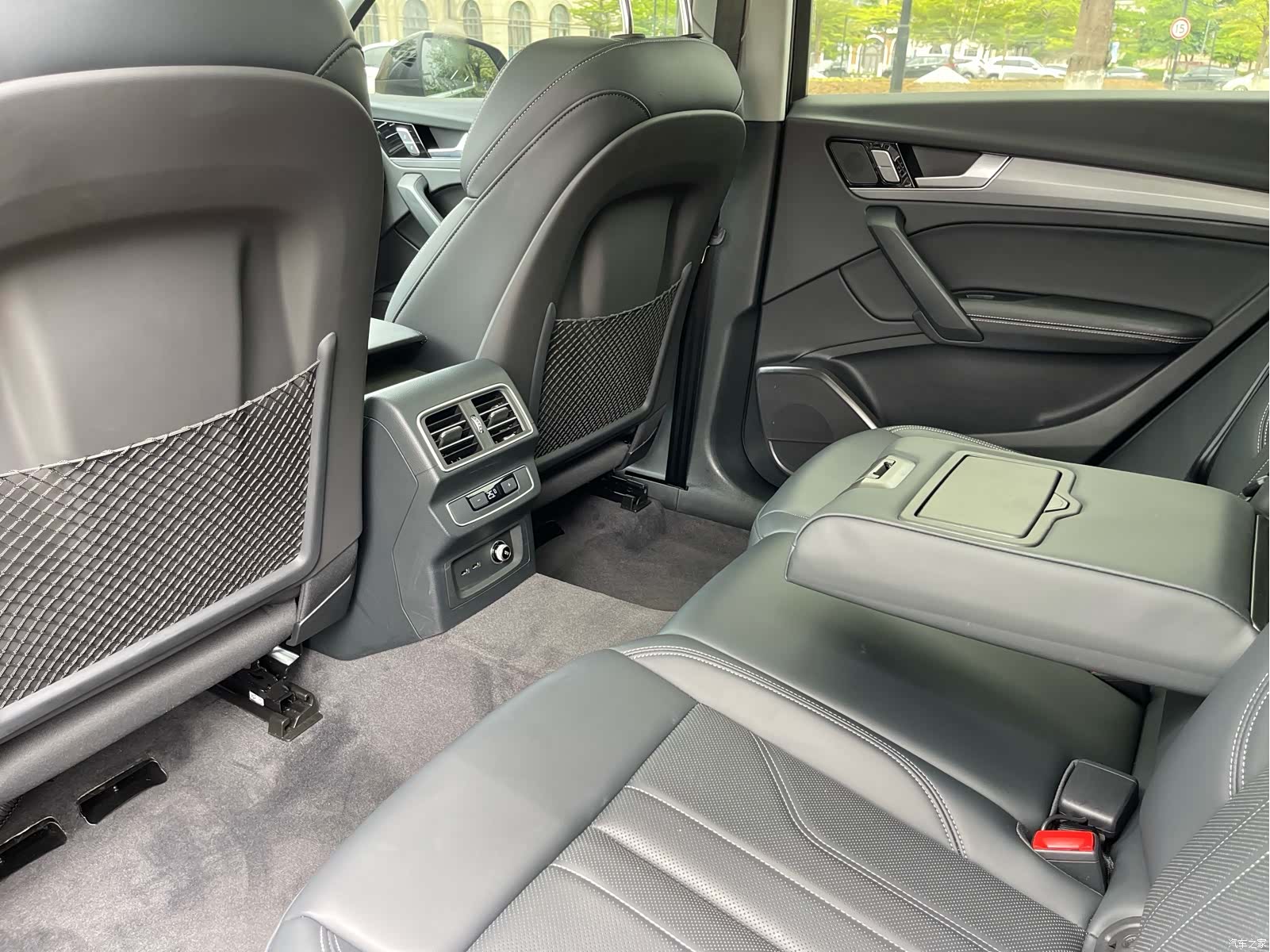Audi Q5L, 2025 23