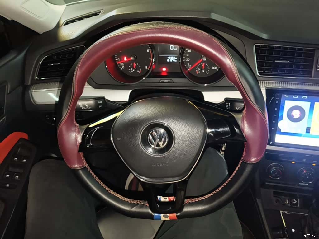 Volkswagen Lamando, 2018 11