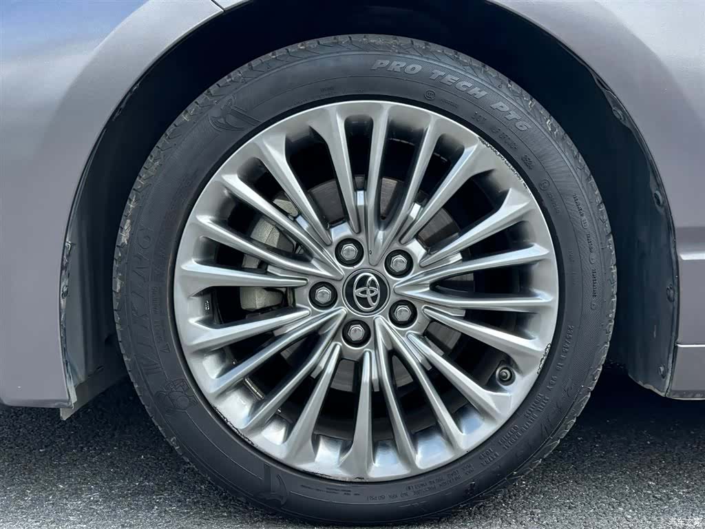 Toyota Avalon, 2019 19