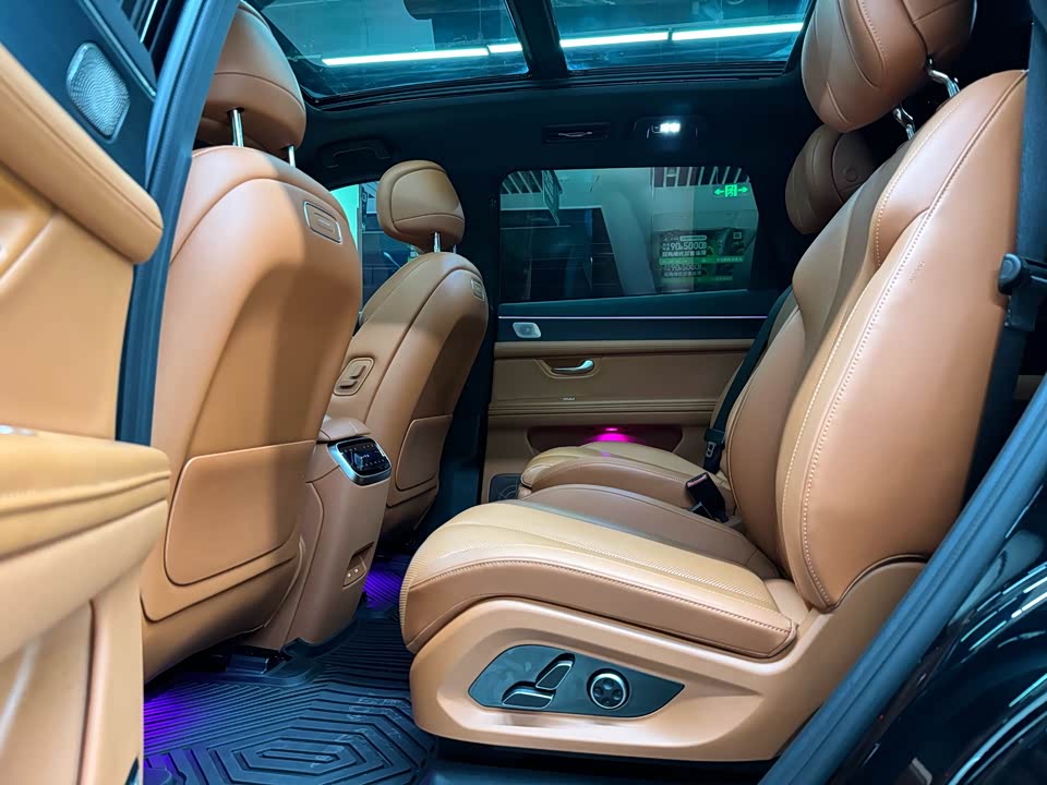 AITO Ask the world M7