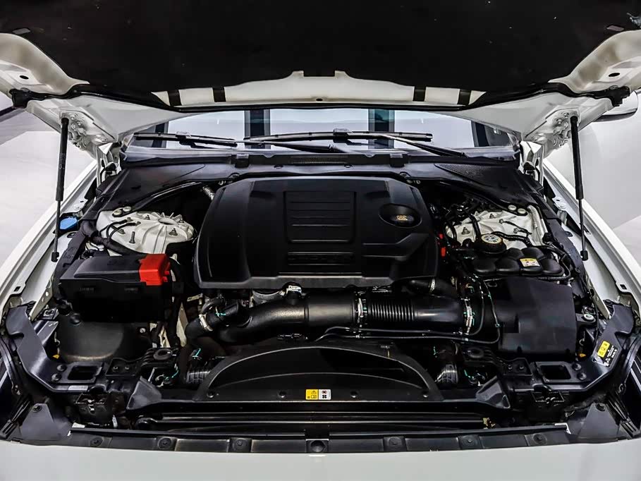 Jaguar XEL Jaguar XEL