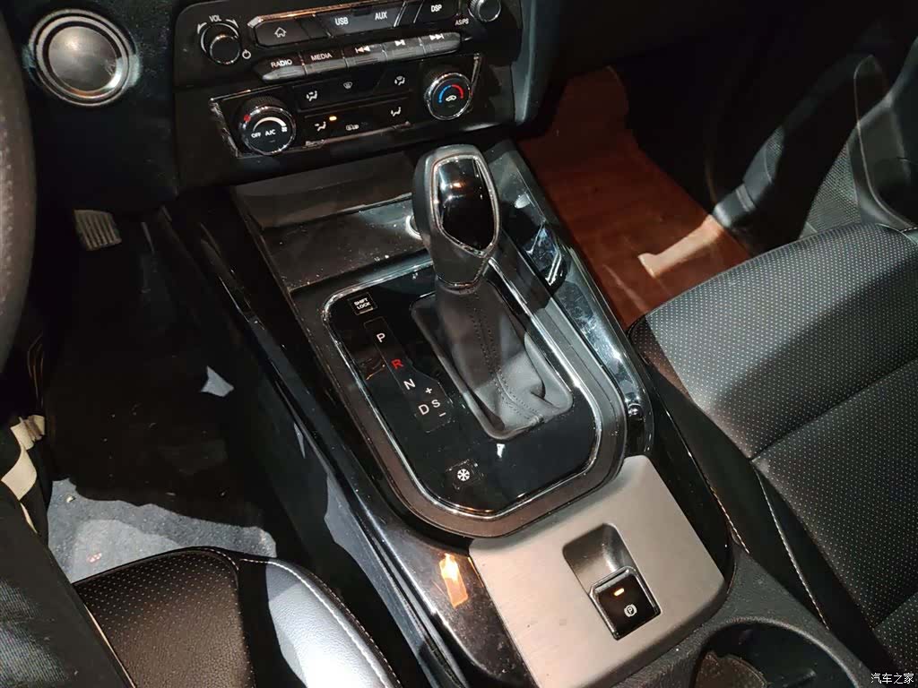 DongFeng S560, 2019 6