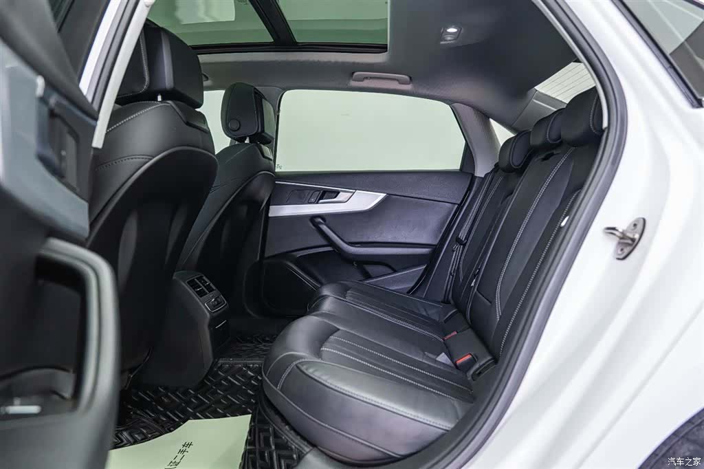Audi A4L, 2021 14
