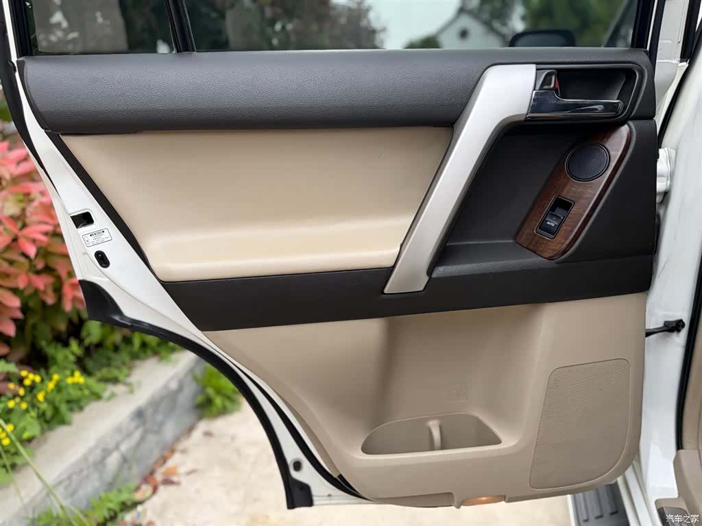 Toyota Prado, 2012 17