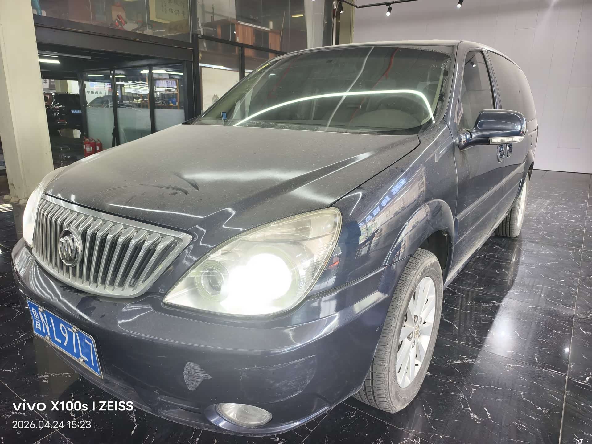 Buick GL8, 2014 1
