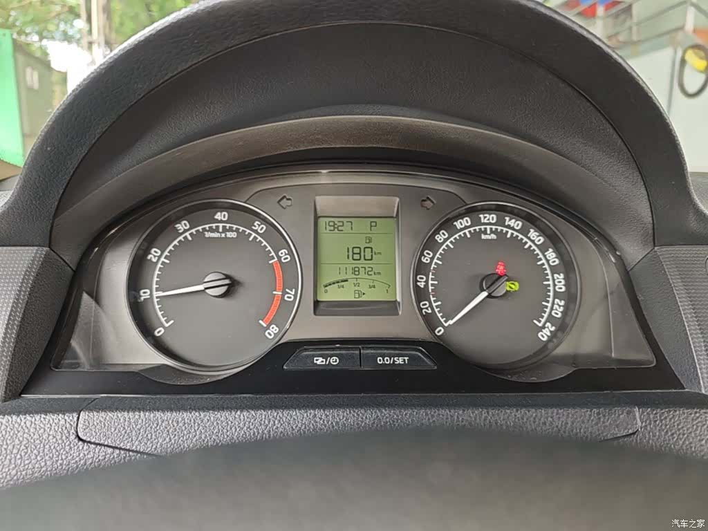 Skoda Rapid, 2016 4