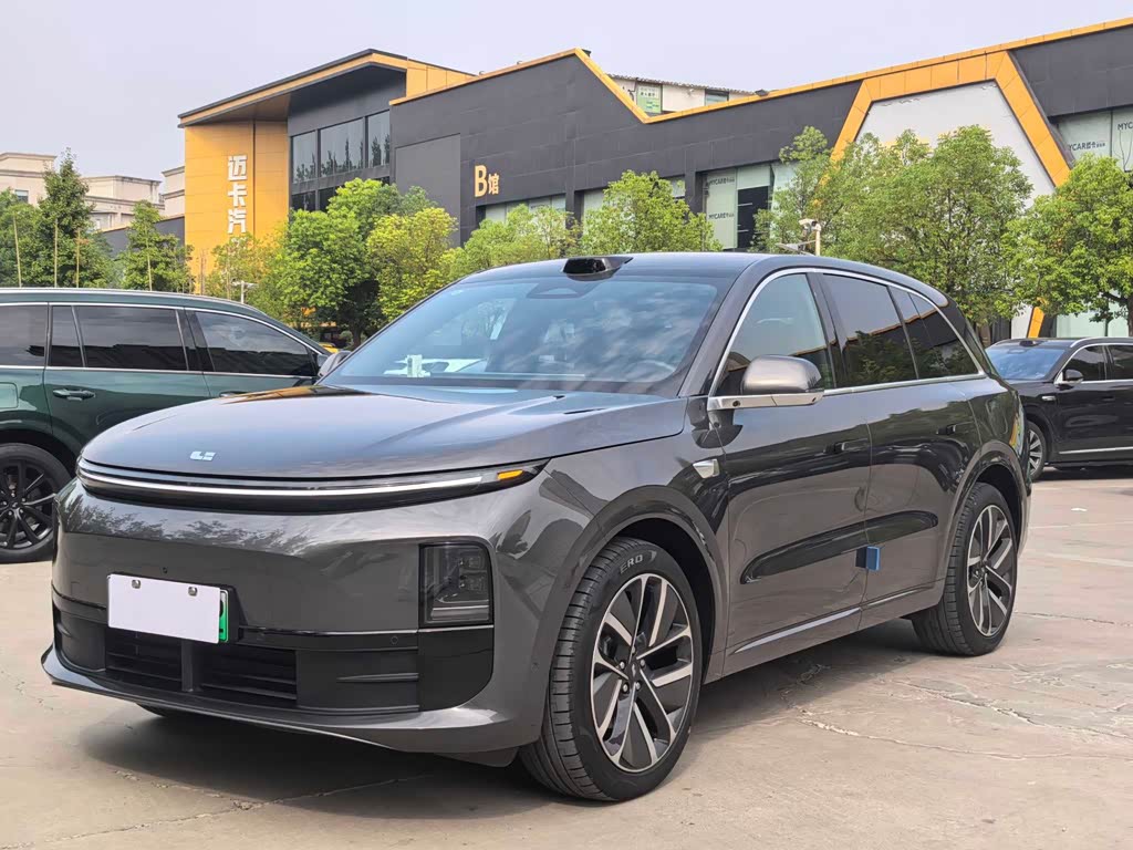 Li Auto L6
