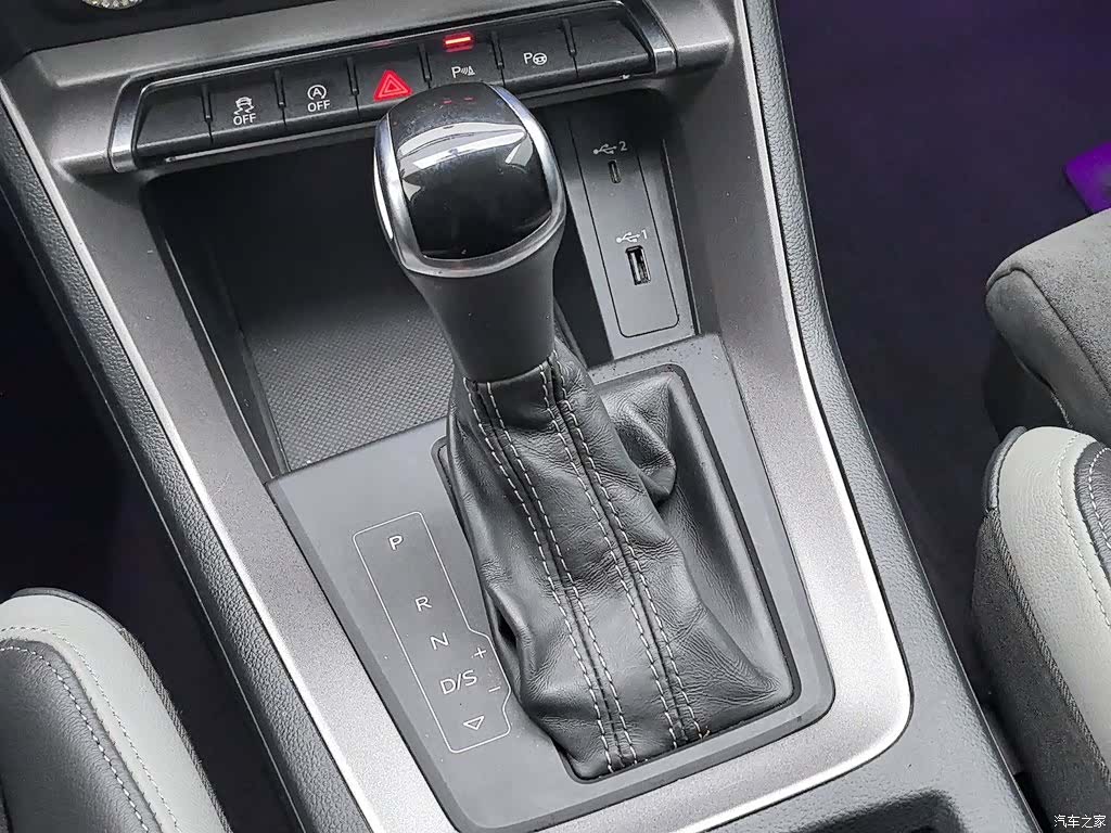 Audi Q3, 2020 13