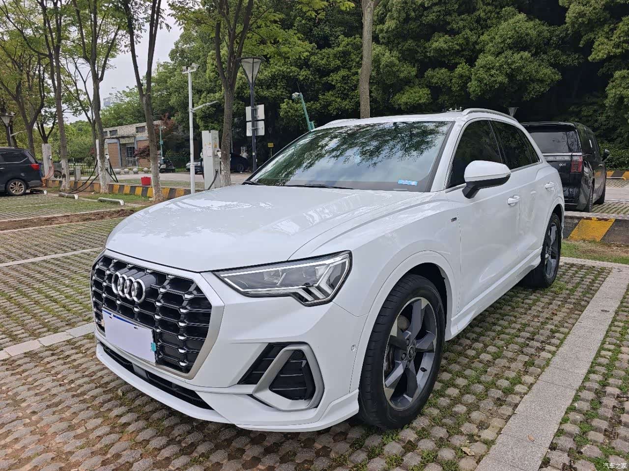 Audi Q3, 2022 1