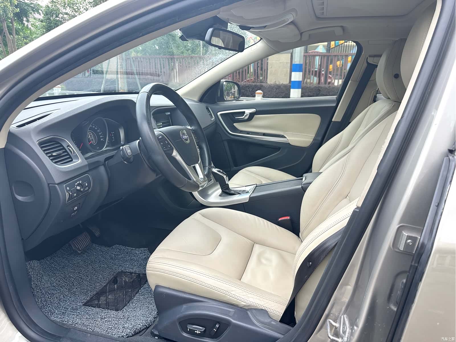Volvo S60, 2014 все фото
