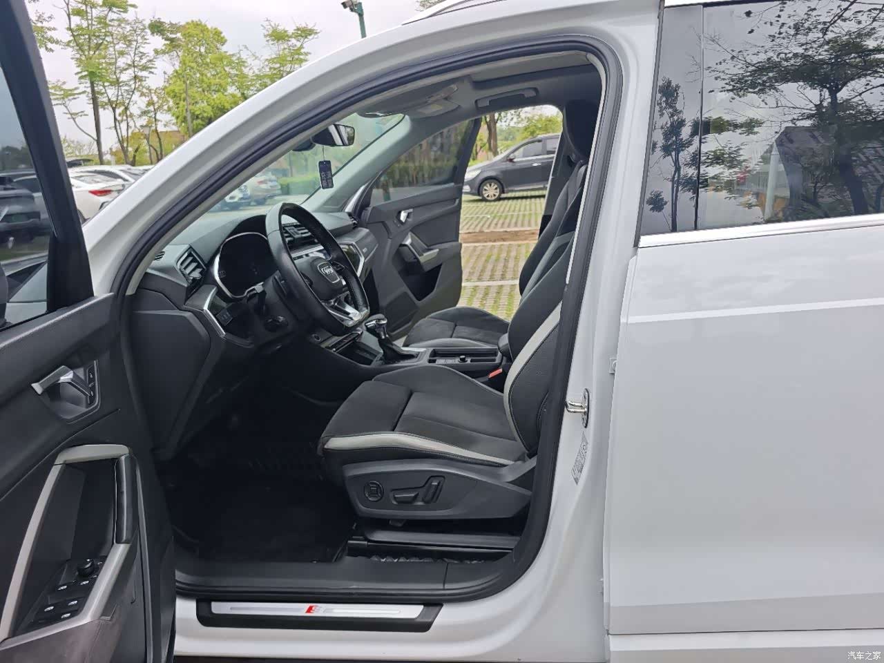 Audi Q3, 2022 8