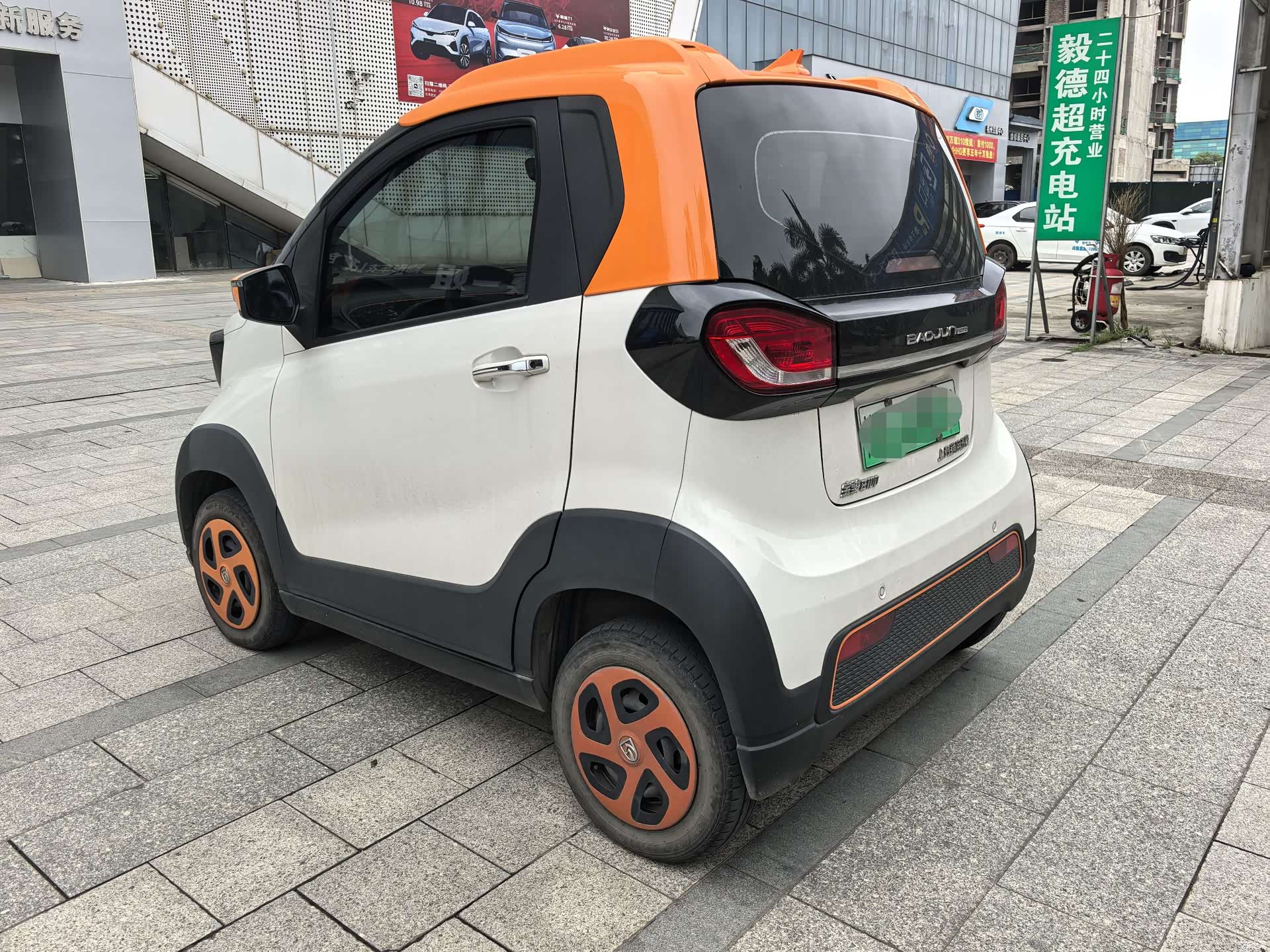 Wuling E100, 2019 6