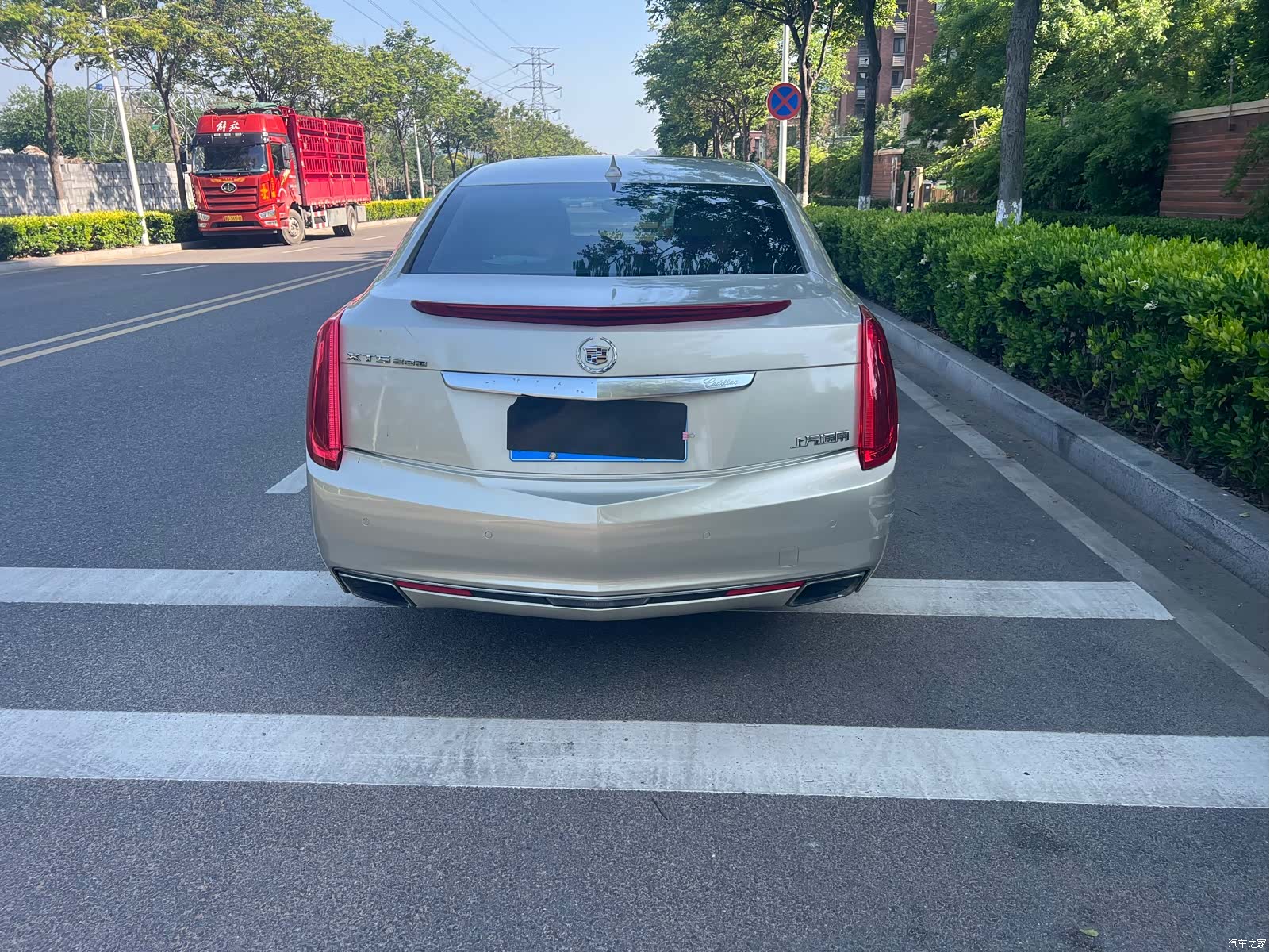 Cadillac XTS, 2013 4