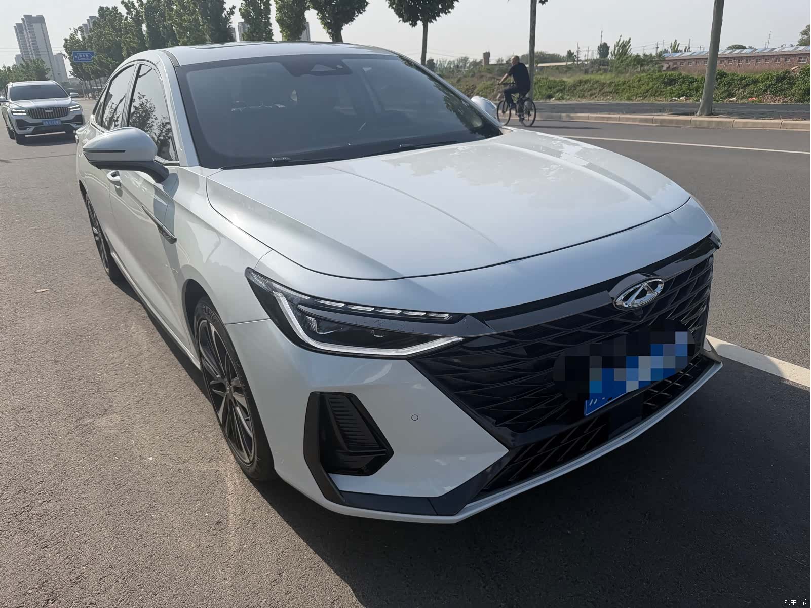 Chery Arrizo 8, 2025 3