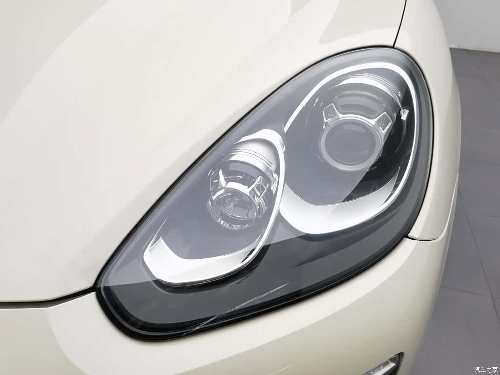 Porsche Cayenne, 2015 7