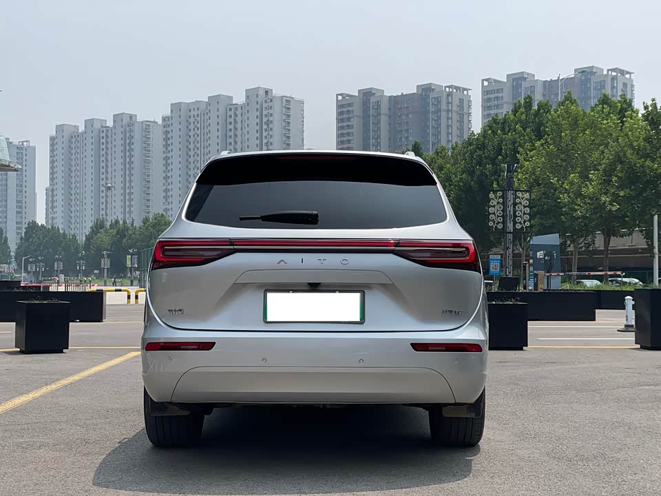 AITO Ask the world M7