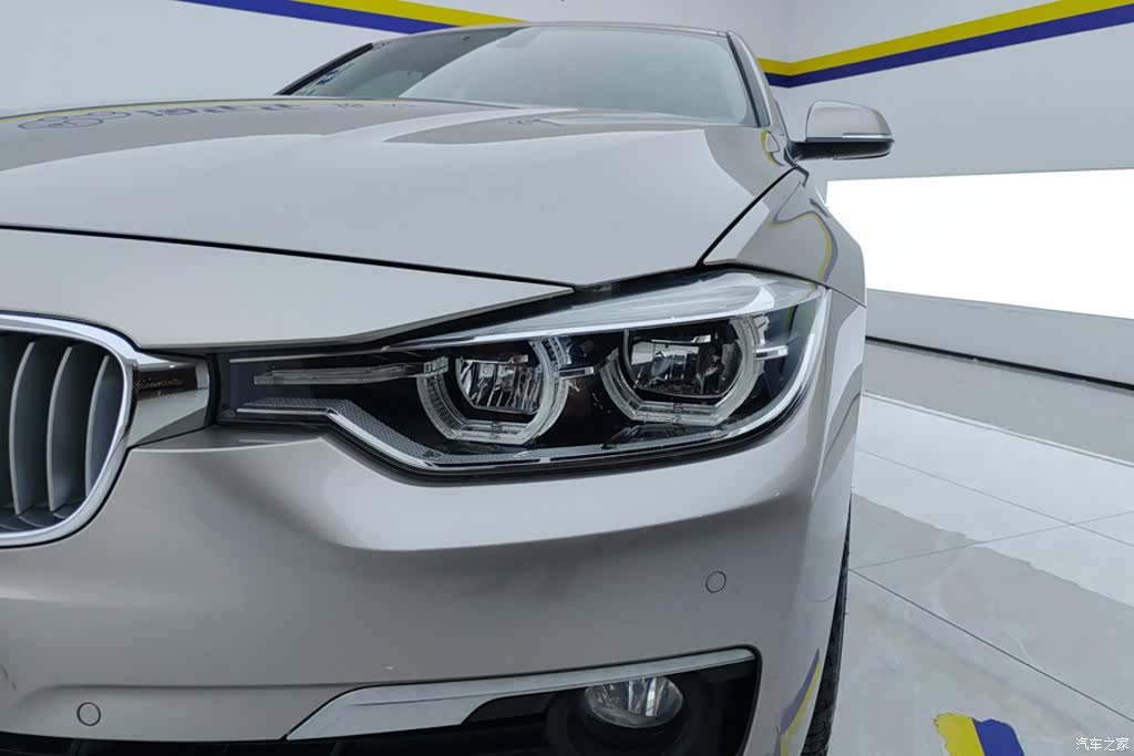 BMW 3 Series, 2018 все фото