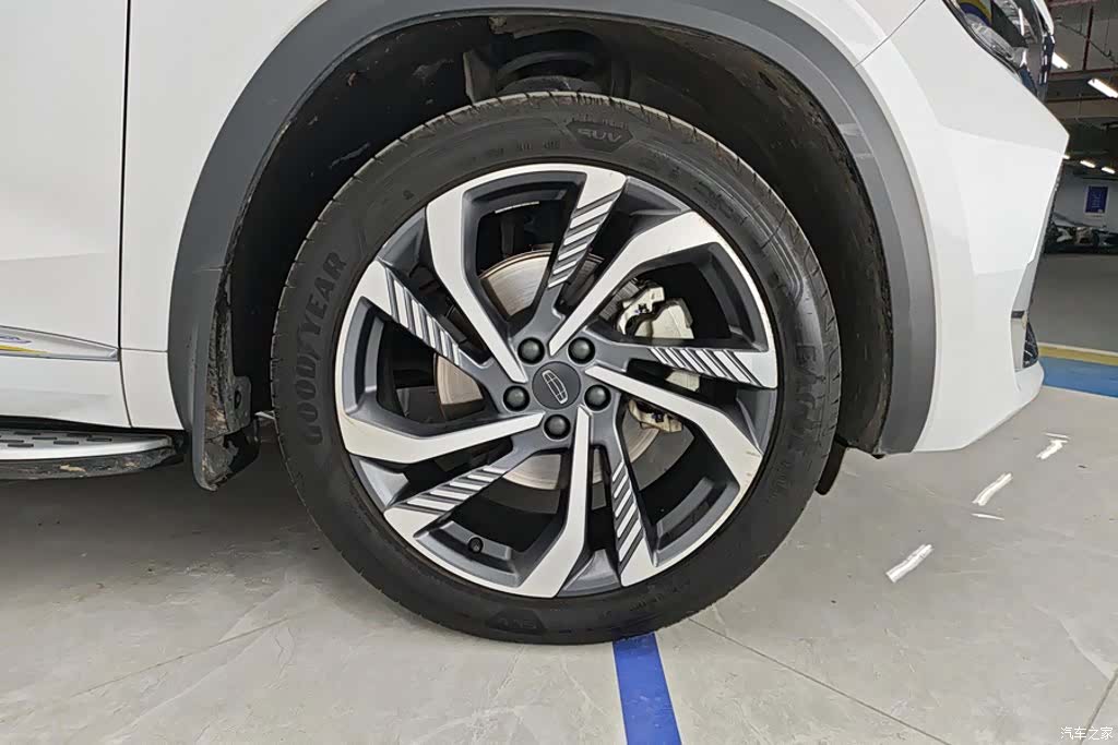 Geely Xingyue L, 2025 6