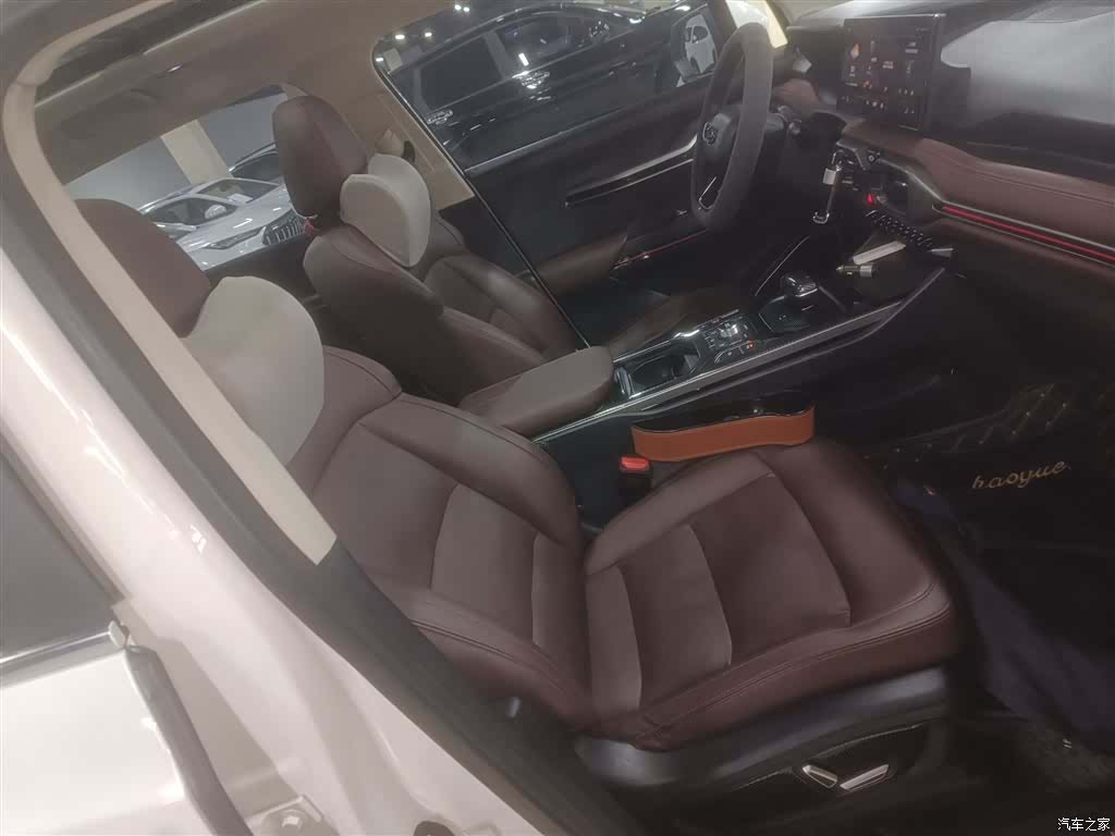 Geely Haoyue, 2022 4
